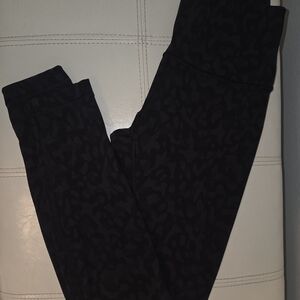 Lululemon Black & Gray Womens Leopard Leggings Size 4